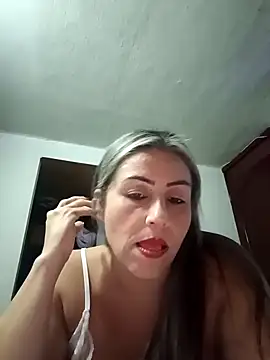 Snapshot of maynor_1998 chatting on 03.01.26 maynor 1998 online show from 03.01.26