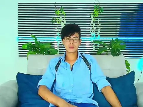 Snapshot of ThiiagoSaeenz chatting on 02.02.26 ThiiagoSaeenz online show from 02.02.26