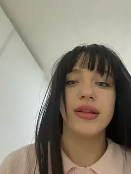 MiaTee online show from 05.10.26