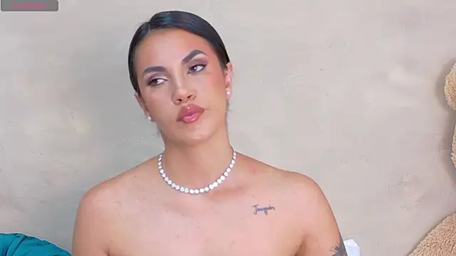 AndiVasquez online show from 04.15.26