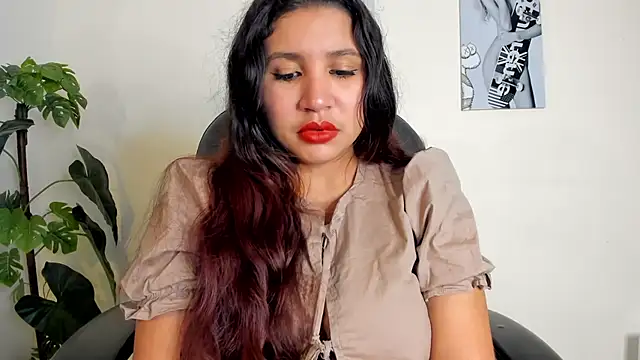 Snapshot of Victoria_Rosee chatting on 02.06.26 Victoria Rosee online show from 02.06.26