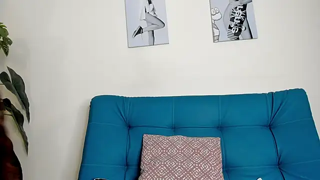 Snapshot of Victoria_Rosee chatting on 02.20.26 Victoria Rosee online show from 02.20.26