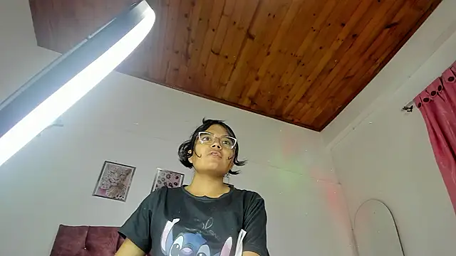 luna velveth online show from 02.21.26