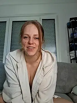 Snapshot of Larifari0406 chatting on 03.03.26 Larifari0406 online show from 03.03.26