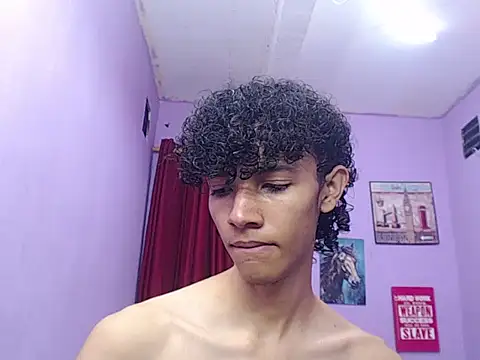 Snapshot of bigcock_twinks chatting on 02.27.26 bigcock twinks online show from 02.27.26