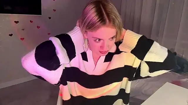 Between Eeys online show from 02.26.26