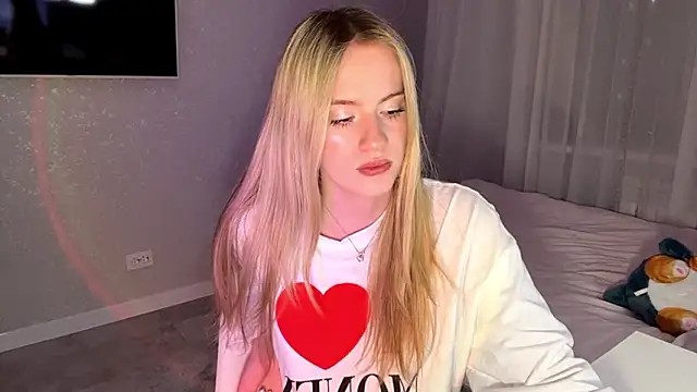 Between Eeys online show from 03.01.26