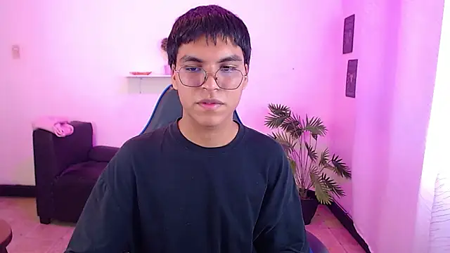 Maecum18 online show from 04.13.26