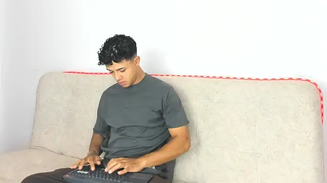  Alex Colton online show from 04.02.26