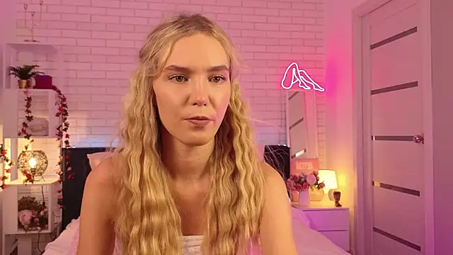 NikkiRyx online show from 07.08.26