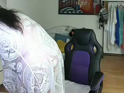 Sylly online show from 02.27.25