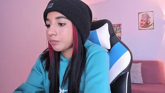 Snapshot of Emily_bruss chatting on 07.08.26 Emily bruss online show from 07.08.26