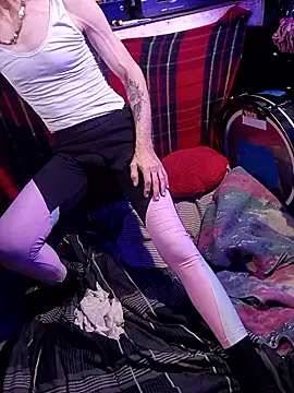 AllucyLu online show from 03.02.26