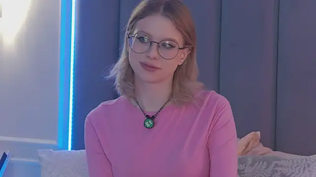 Snapshot of Ivy_Allen chatting on 02.07.26 Ivy Allen online show from 02.07.26