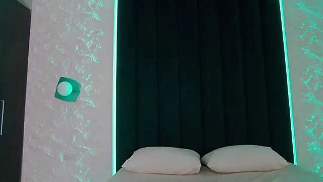 Snapshot of Ivy_Allen chatting on 02.20.26 Ivy Allen online show from 02.20.26