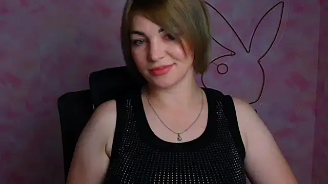 Snapshot of CuttieEmma chatting on 06.25.26 CuttieEmma online show from 06.25.26