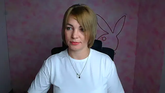 Snapshot of CuttieEmma chatting on 06.27.26 CuttieEmma online show from 06.27.26