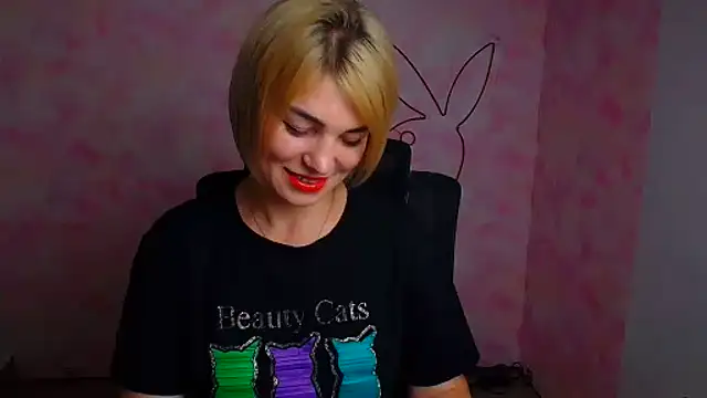 Snapshot of CuttieEmma chatting on 07.27.26 CuttieEmma online show from 07.27.26