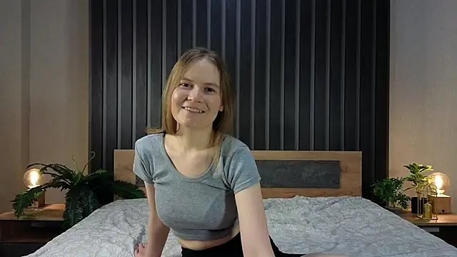 Snapshot of CleliaRostek chatting on 02.12.26 CleliaRostek online show from 02.12.26