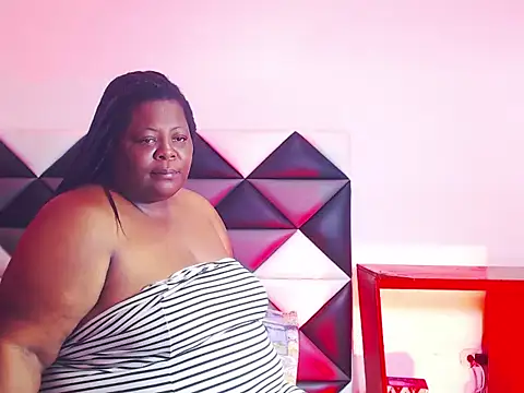 Snapshot of BigMamma_ chatting on 02.22.26 BigMamma online show from 02.22.26