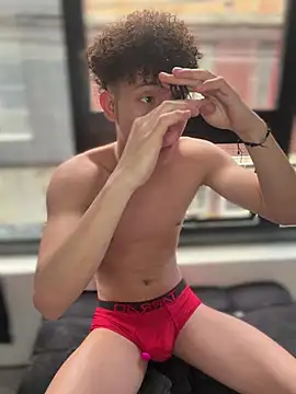 Snapshot of yoursexyjose chatting on 05.06.26 yoursexyjose online show from 05.06.26
