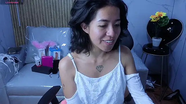 Lynn turner online show from 02.21.26