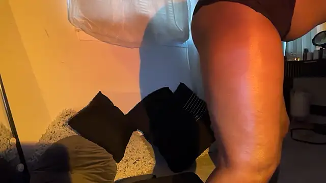 SunniSoles99 online show from 03.19.26