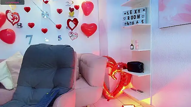 Snapshot of Luna_Millers chatting on 02.22.26 Luna Millers online show from 02.22.26