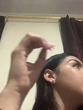 KarelyMitchel online show from 04.05.26