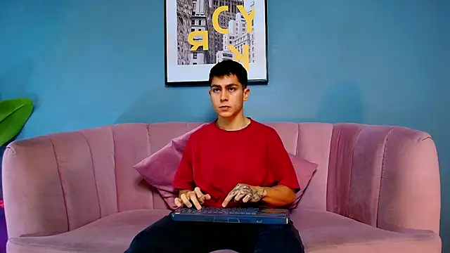 Snapshot of Aron_pulse chatting on 02.02.26 Aron pulse online show from 02.02.26