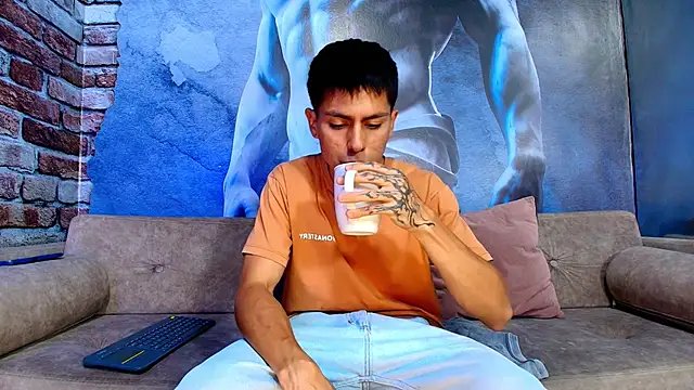 Aron pulse online show from 03.20.26