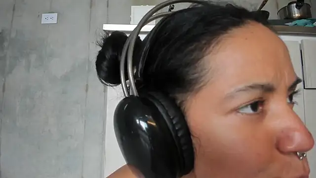 Snapshot of chiarafustox chatting on 03.26.26 chiarafustox online show from 03.26.26