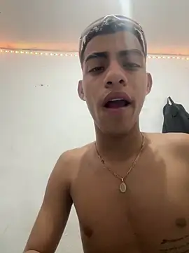 Snapshot of dominick_fran chatting on 02.13.26 dominick fran online show from 02.13.26