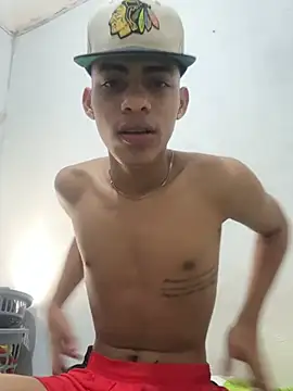 Snapshot of dominick_fran chatting on 03.02.26 dominick fran online show from 03.02.26