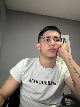 Snapshot of Thiago_Olsen chatting on 02.13.26 Thiago Olsen online show from 02.13.26