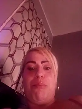 Shirley0810 online show from 04.15.26