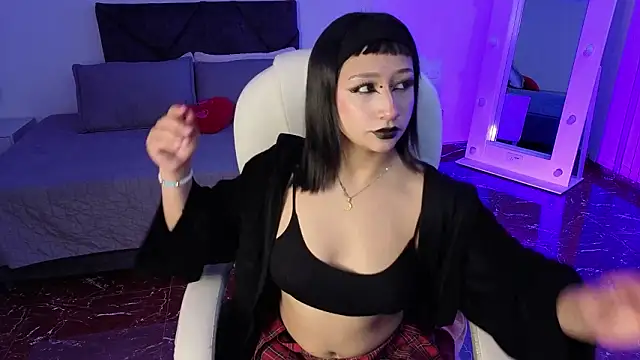 Snapshot of mia_bloom2 chatting on 02.01.26 mia bloom2 online show from 02.01.26