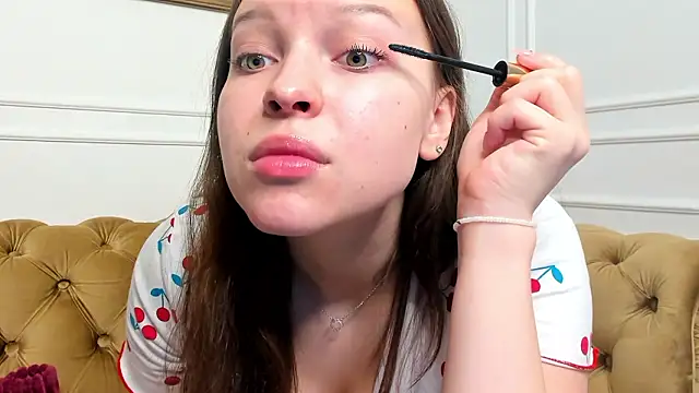 Snapshot of lunahush chatting on 02.15.26 lunahush online show from 02.15.26