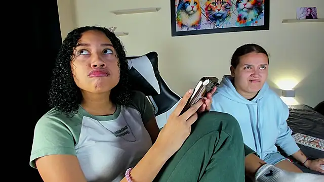 Snapshot of meredit_cris23 chatting on 02.20.26 meredit cris23 online show from 02.20.26