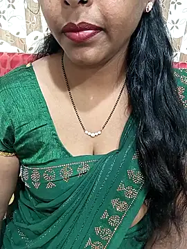 Snapshot of Parul-009 chatting on 02.13.26 Parul-009 online show from 02.13.26