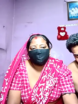 Snapshot of Fetish-Couple2 chatting on 02.28.26 Fetish-Couple2 online show from 02.28.26