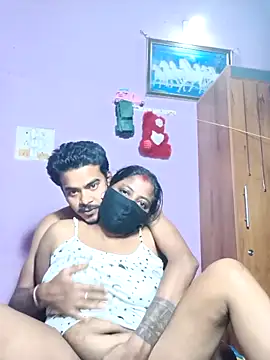 Snapshot of Fetish-Couple2 chatting on 03.08.26 Fetish-Couple2 online show from 03.08.26