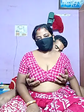 Snapshot of Fetish-Couple2 chatting on 03.11.26 Fetish-Couple2 online show from 03.11.26