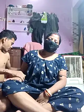 Snapshot of Fetish-Couple2 chatting on 03.19.26 Fetish-Couple2 online show from 03.19.26