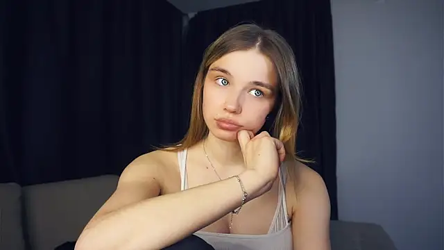 Snapshot of EarthaStinett chatting on 02.16.26 EarthaStinett online show from 02.16.26