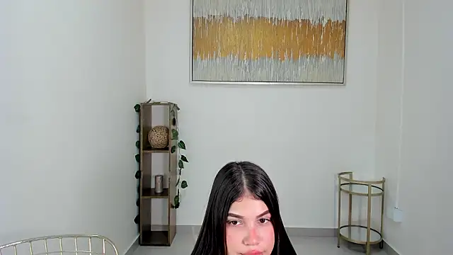 Emilia harpper online show from 02.04.26