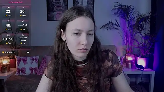 Snapshot of VioletaBloom chatting on 02.07.26 VioletaBloom online show from 02.07.26