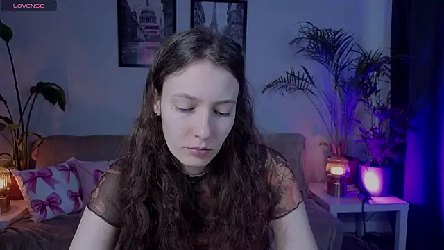 Snapshot of VioletaBloom chatting on 02.10.26 VioletaBloom online show from 02.10.26