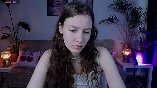 Snapshot of VioletaBloom chatting on 02.12.26 VioletaBloom online show from 02.12.26