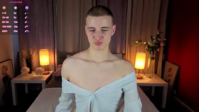 Snapshot of HereAlexColee chatting on 02.03.26 HereAlexColee online show from 02.03.26